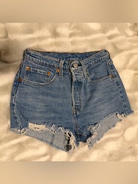 Levi’s classic fit 501 Jean shorts